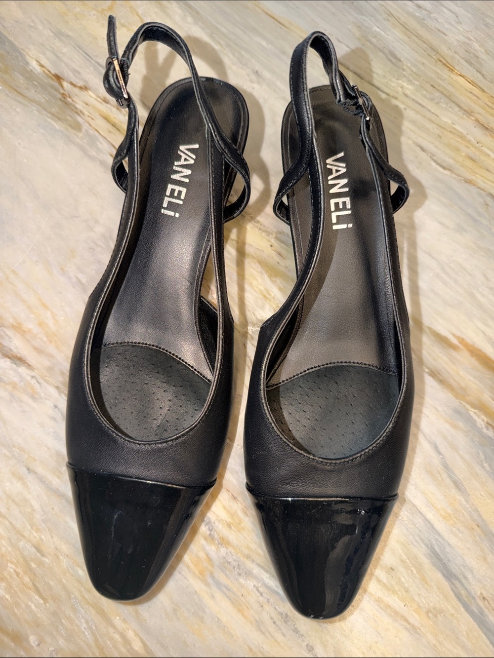 Vaneli Black Pointed Toe Slingback Kitten Heels Glossy Cap Toe Size 7.5